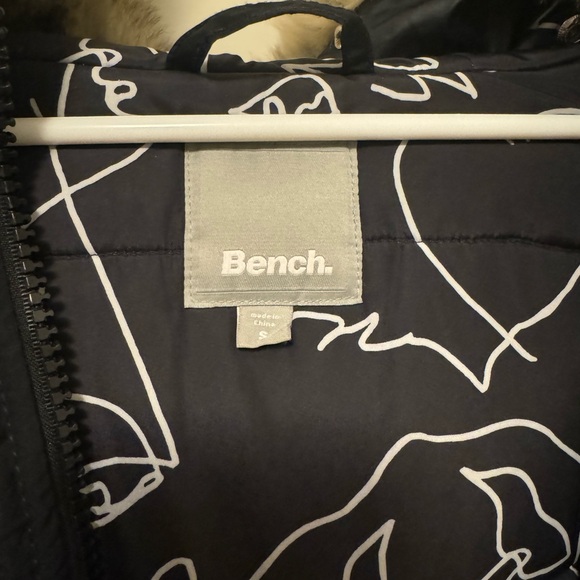 Bench light winter jacket - Picture 2 of 4